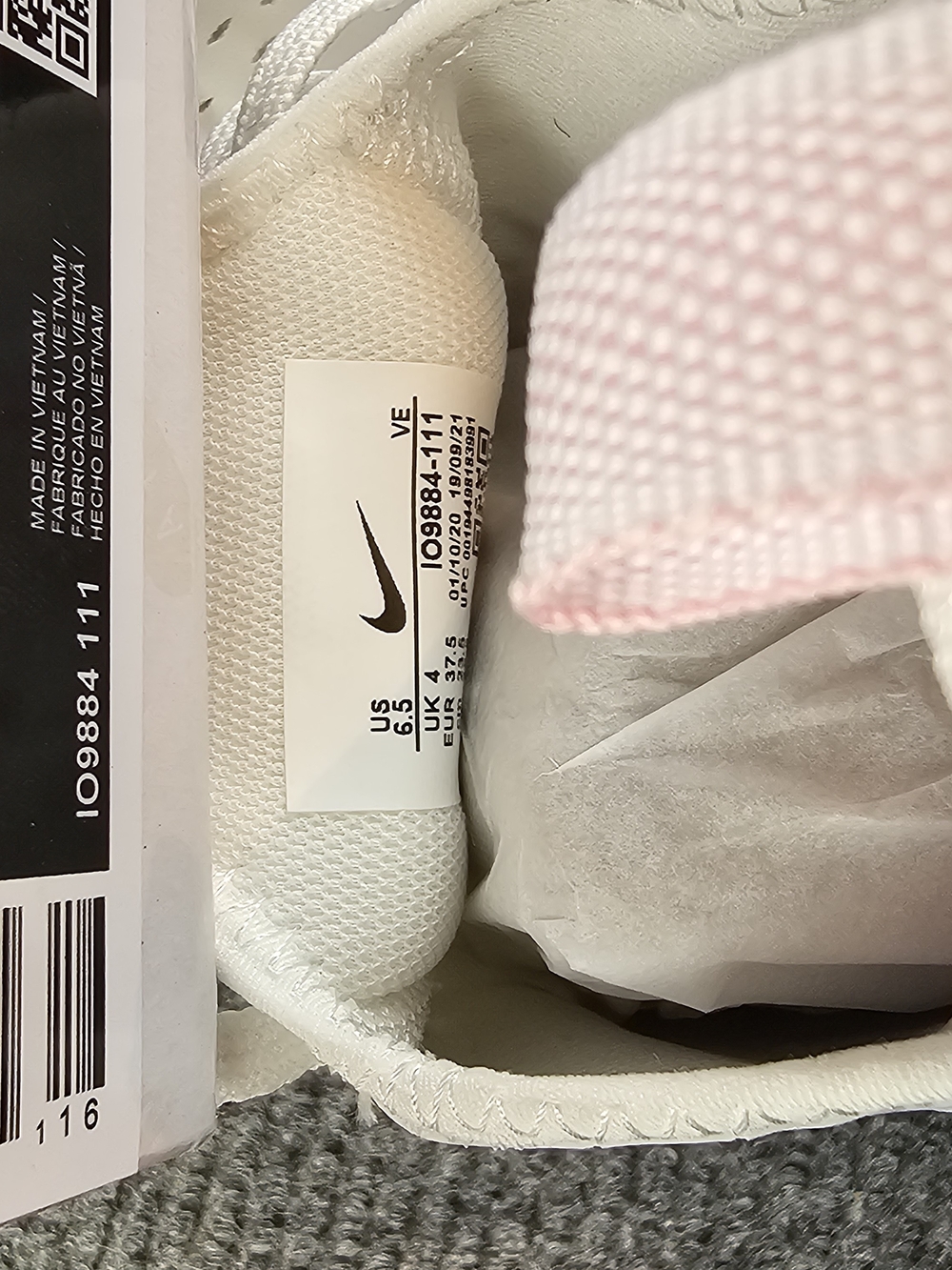 Nike Air Max 270 Women’s Sneakers - White & Pink - Picture 10 of 15
